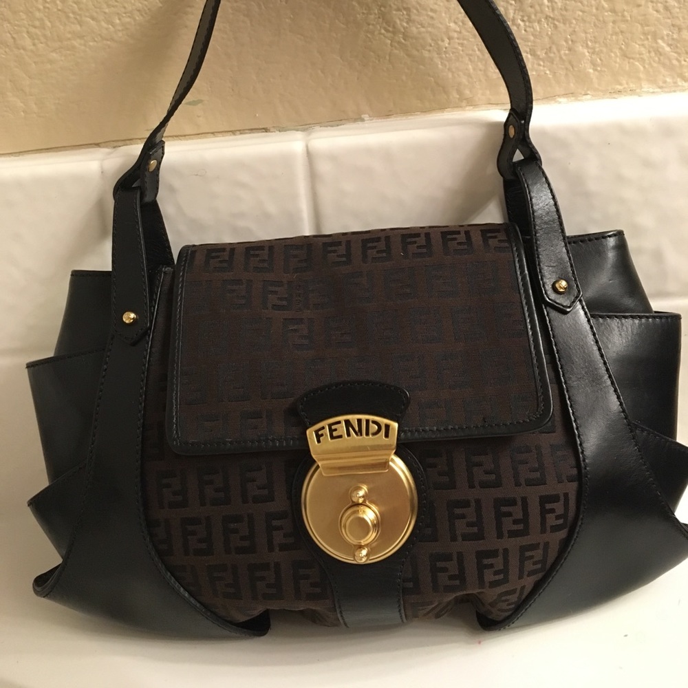 Fendi - Picture 3 of 3